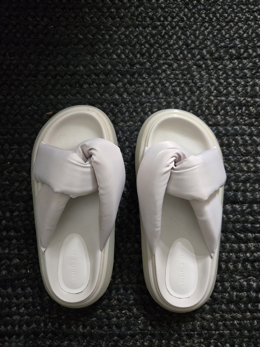 Ladies White Knotted Puffer Sandals